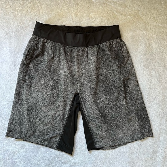 Lululemon Athletica T.H.E. 9” Linerless Shorts Gray Men’s M Running Training - Picture 1 of 11